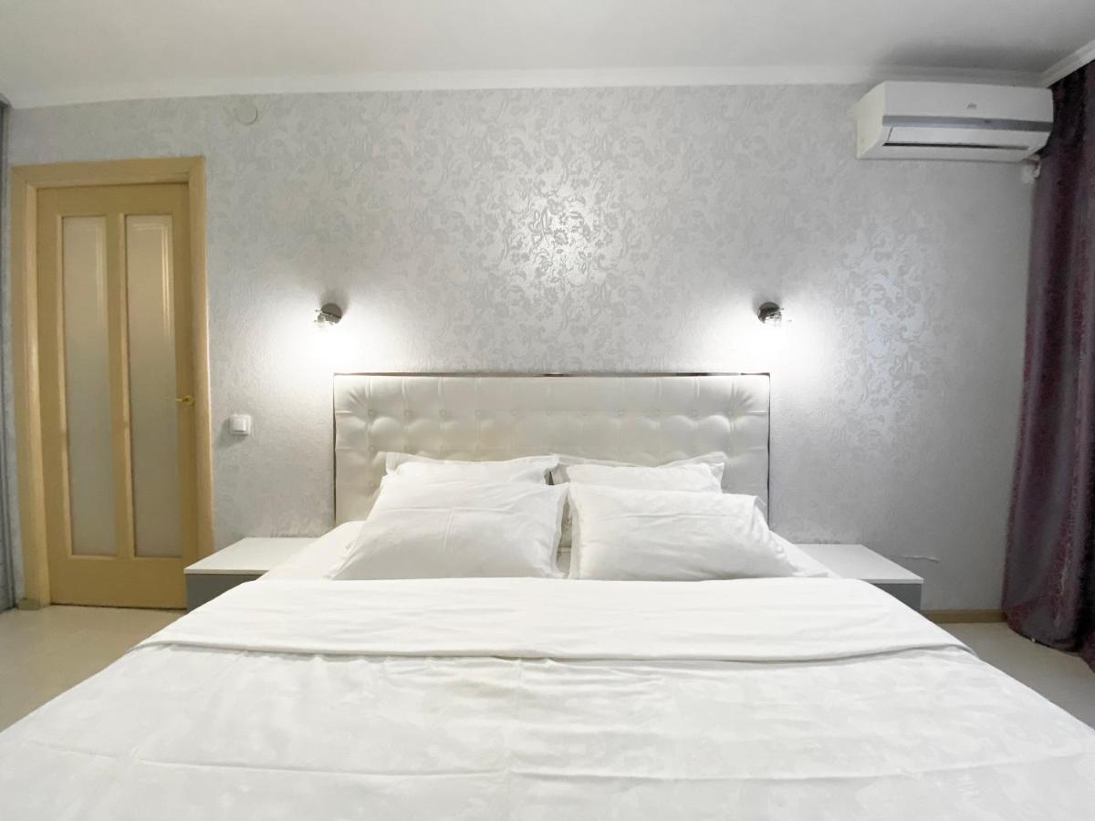 Beautiful 1-Bedroom Near Most City Center 드네프로페트로프스크 외부 사진