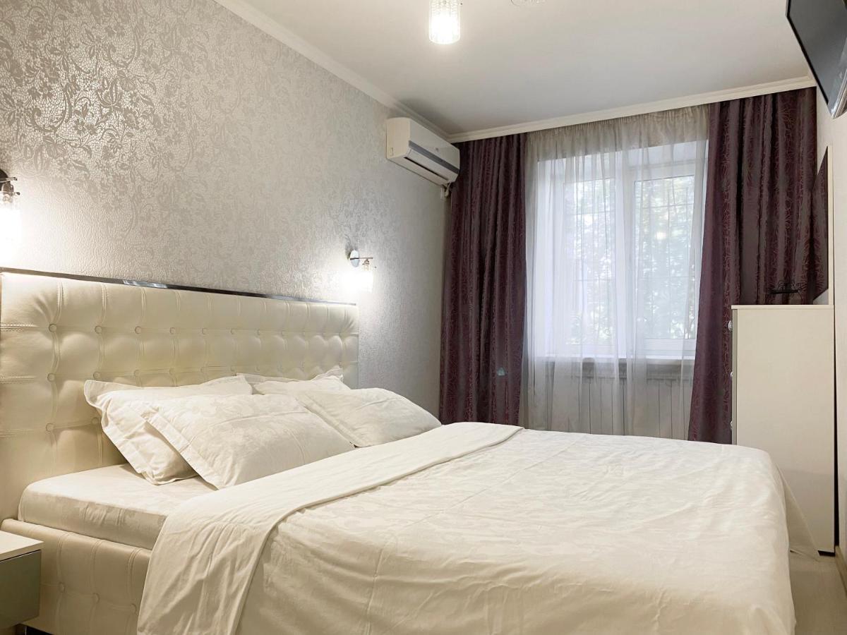 Beautiful 1-Bedroom Near Most City Center 드네프로페트로프스크 외부 사진